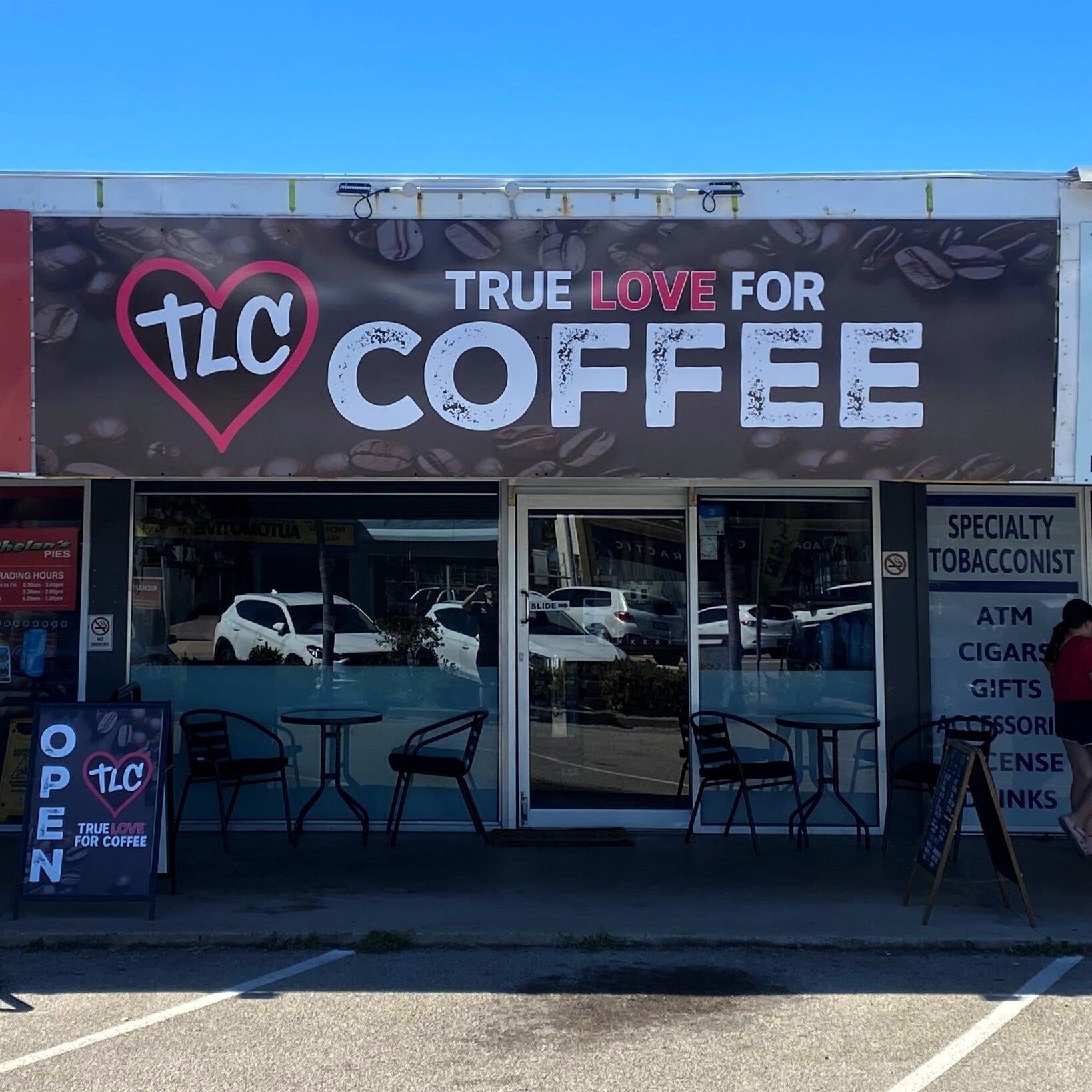 Retail & Hospitality Building Signage That Demands Attention