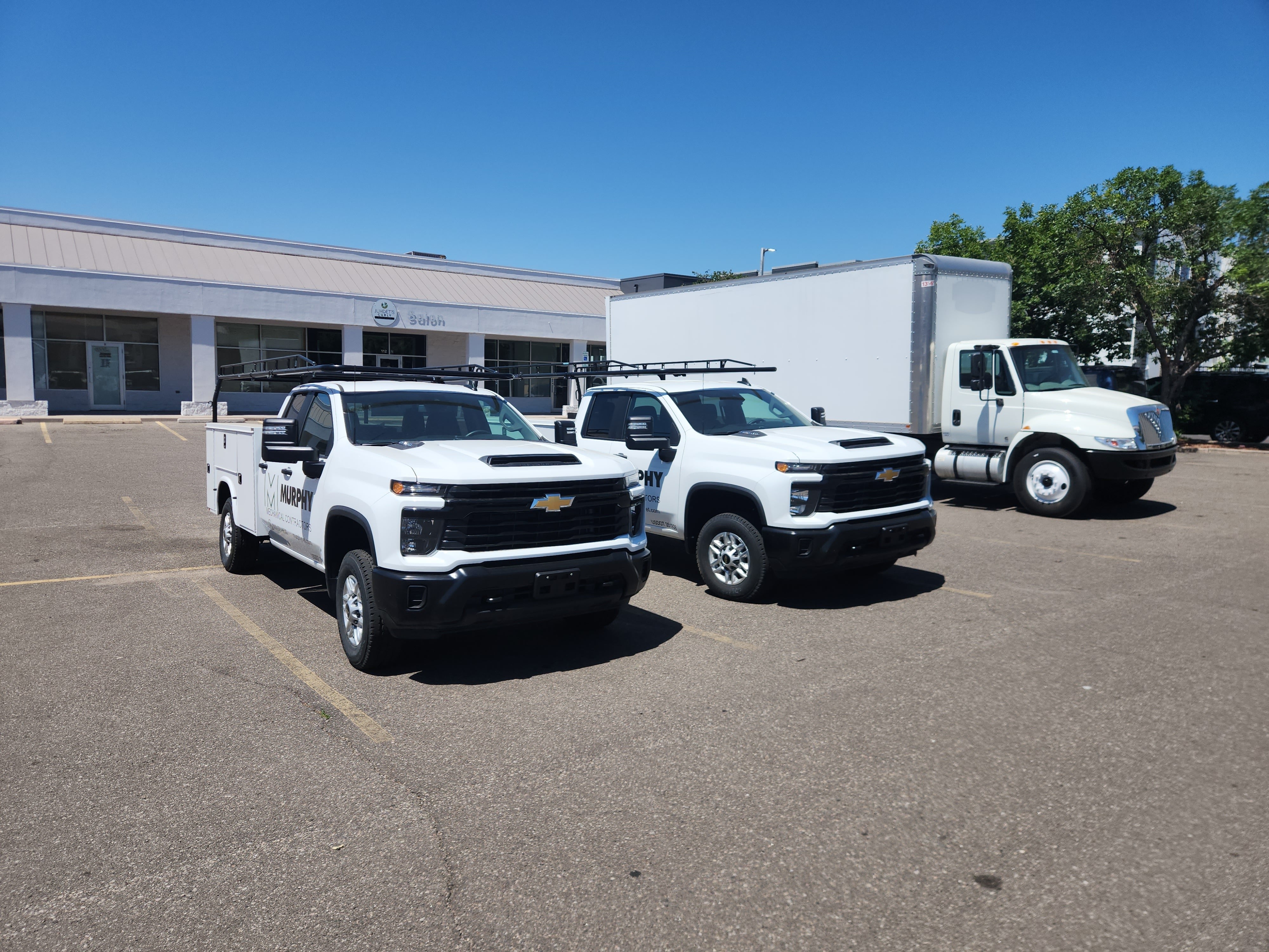 Bold Fleet Branding with Custom Vinyl Graphics