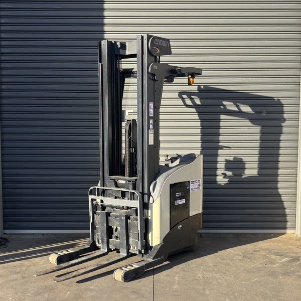 Used Crown Electric Reach Forklift #1901