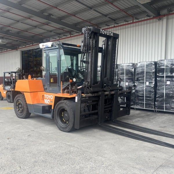 Used Toyota Diesel Forklift #2274