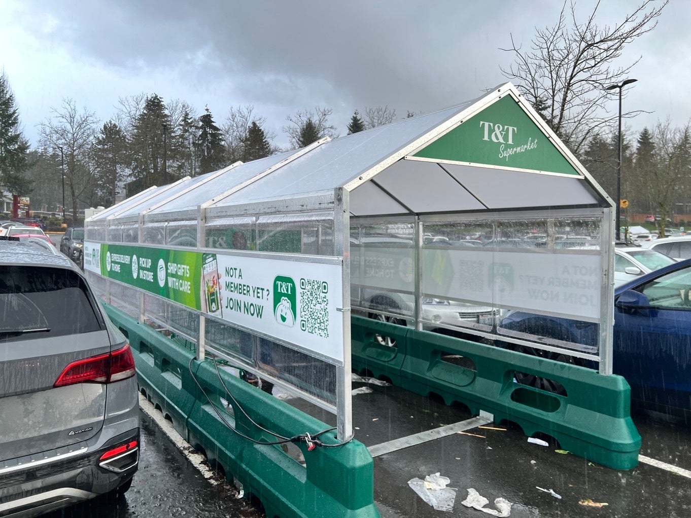 How Custom Shopping Cart Corrals Boost Retail Branding – T&T Supermarket, Bellevue