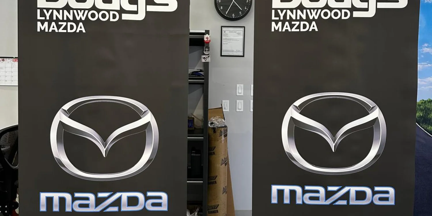 Retractable Banner Stands