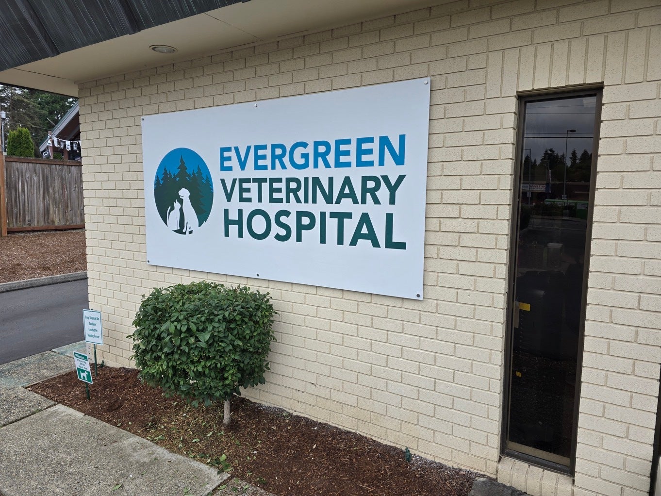 Freshen Your Brand Fast: Smart Signage Tips for Small Businesses - Evergreen Vet Hospital, Kirkland, WA