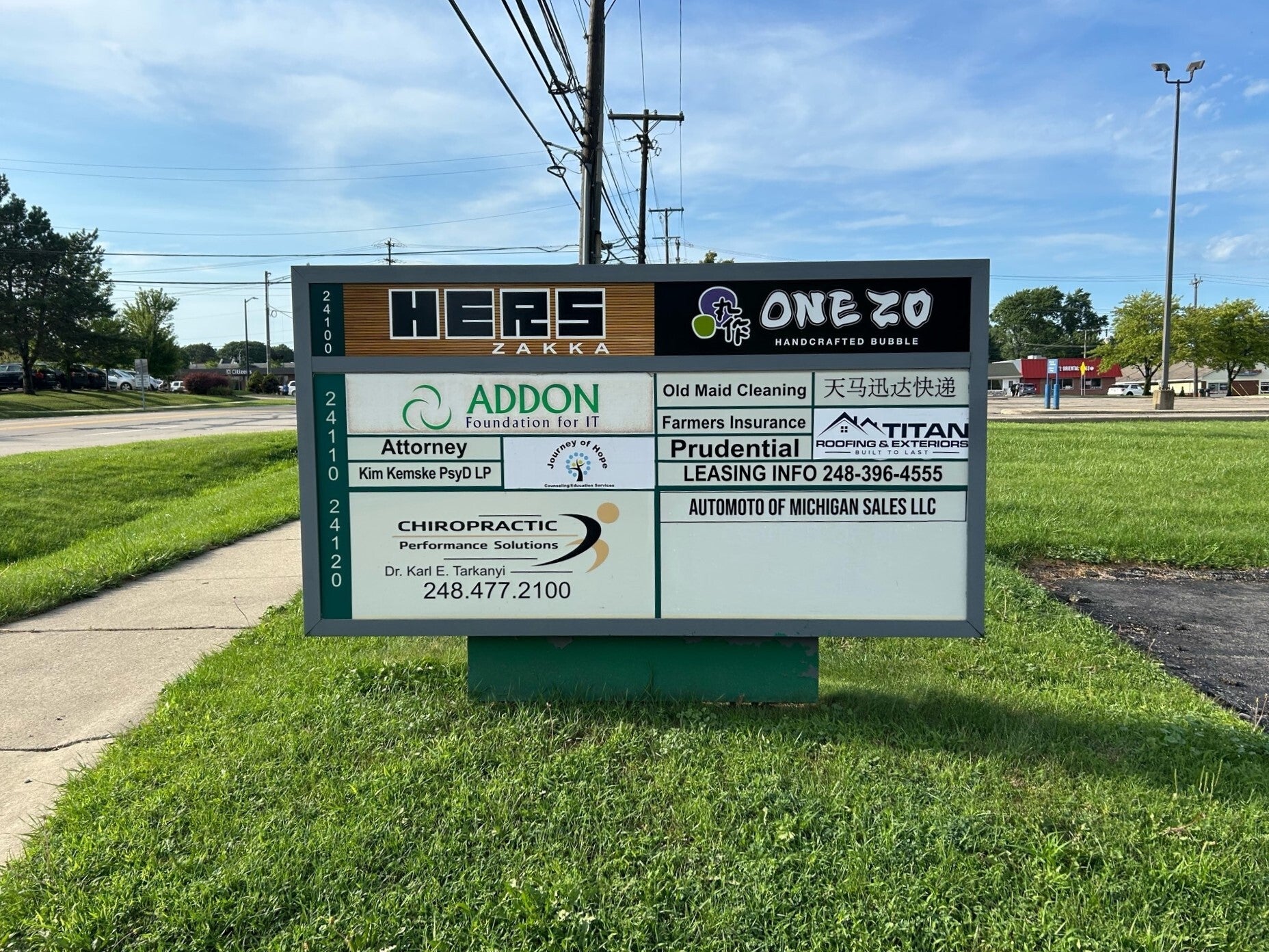 HERS Zakka Market & OneZo Cafe New Signage