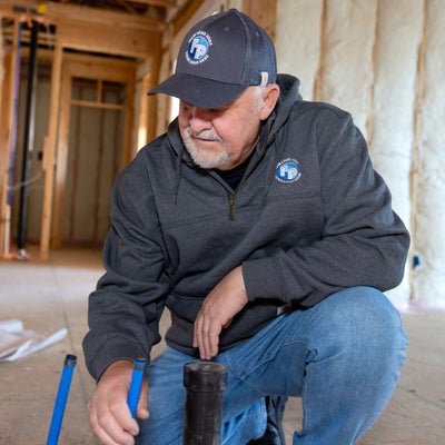 https://cdn.gorilladash.com/images/media/19187269/fully-promoted-usa-mm-0825-carhartt-hat-and-sweatshirt-construction-square-68bafeaf5f094.jpg?auto=webp&crop=1%3A1%2Csmart&width=400