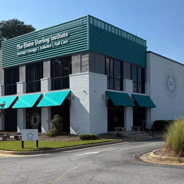 Monument Sign vs Building Sign: Which Is Right for Your Business?