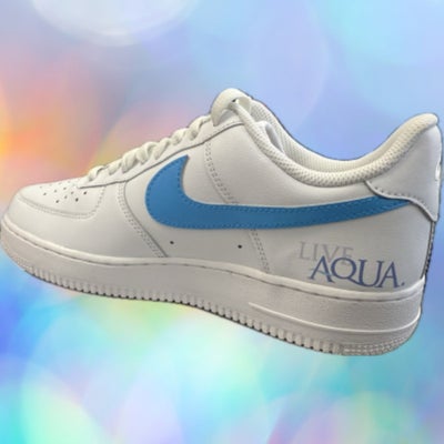 https://cdn.gorilladash.com/images/media/19194171/fully-promoted-usa-nike-air-force-ones-square-68b896a872fa8.jpg?auto=webp&crop=1%3A1%2Csmart&width=400