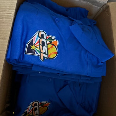 https://cdn.gorilladash.com/images/media/19198359/fully-promoted-usa-branded-polos-square-68bb0c82b87d4.jpg?auto=webp&crop=1%3A1%2Csmart&width=400