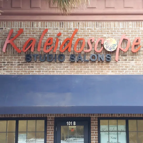 Dimensional letters store front