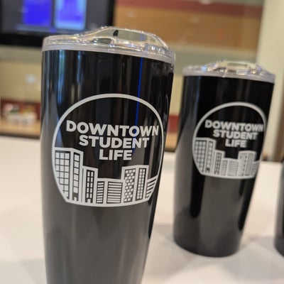 https://cdn.gorilladash.com/images/media/19313117/fully-promoted-usa-ucf-tumblers-close-square-68bf8d16f22b3.jpg?auto=webp&crop=1%3A1%2Csmart&width=400