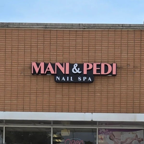 Mani ad Pedi Illuminated channel letters with a lightbox