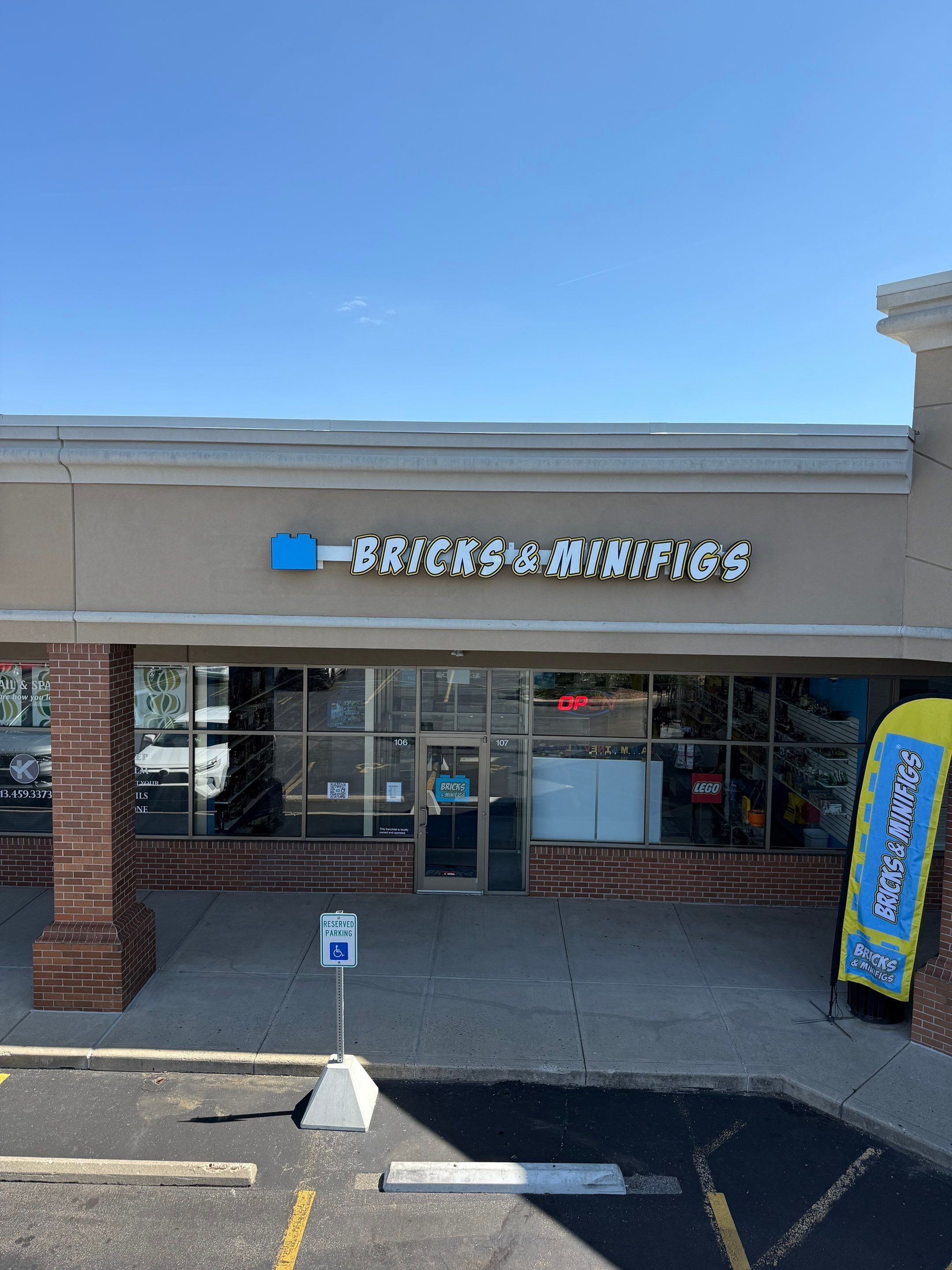 Building & Commercial Signs