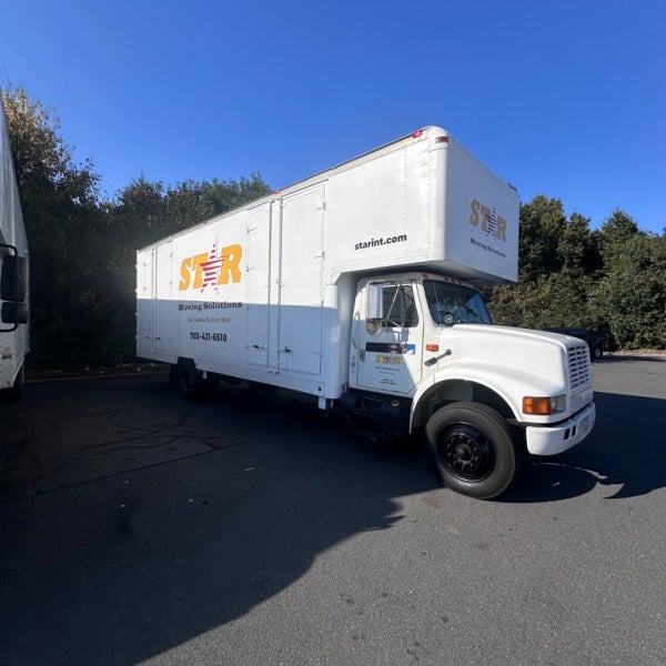 Custom Vehicle Graphics for Star Moving Company in Northern Virginia