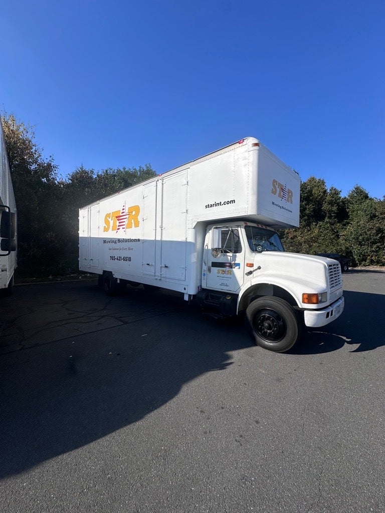 Custom Vehicle Graphics for Star Moving Company in Northern Virginia