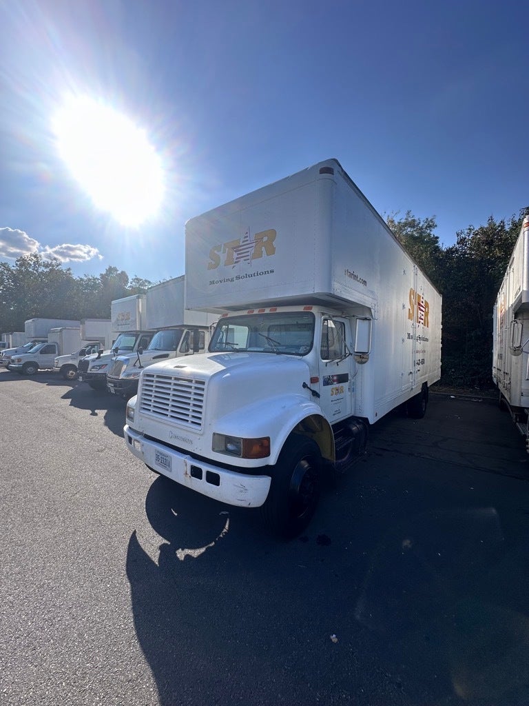 Custom Vehicle Graphics for Star Moving Company in Northern Virginia