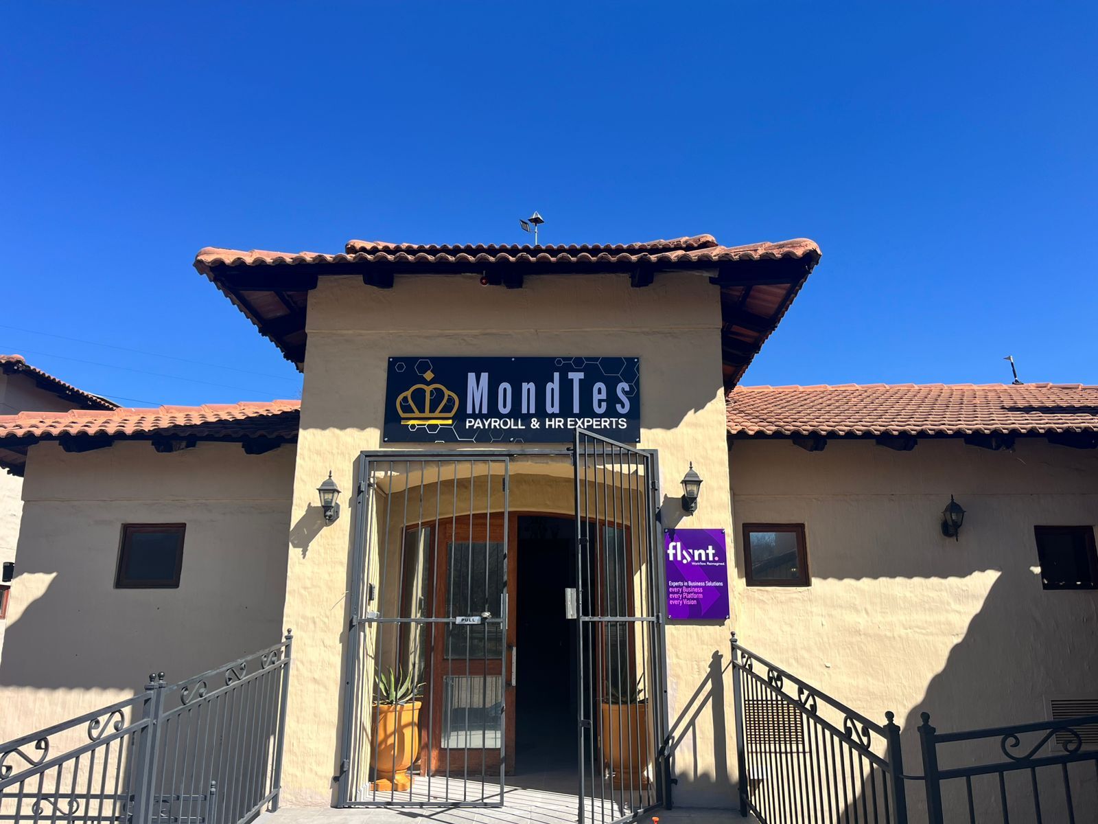 Fresh new look for MondTes