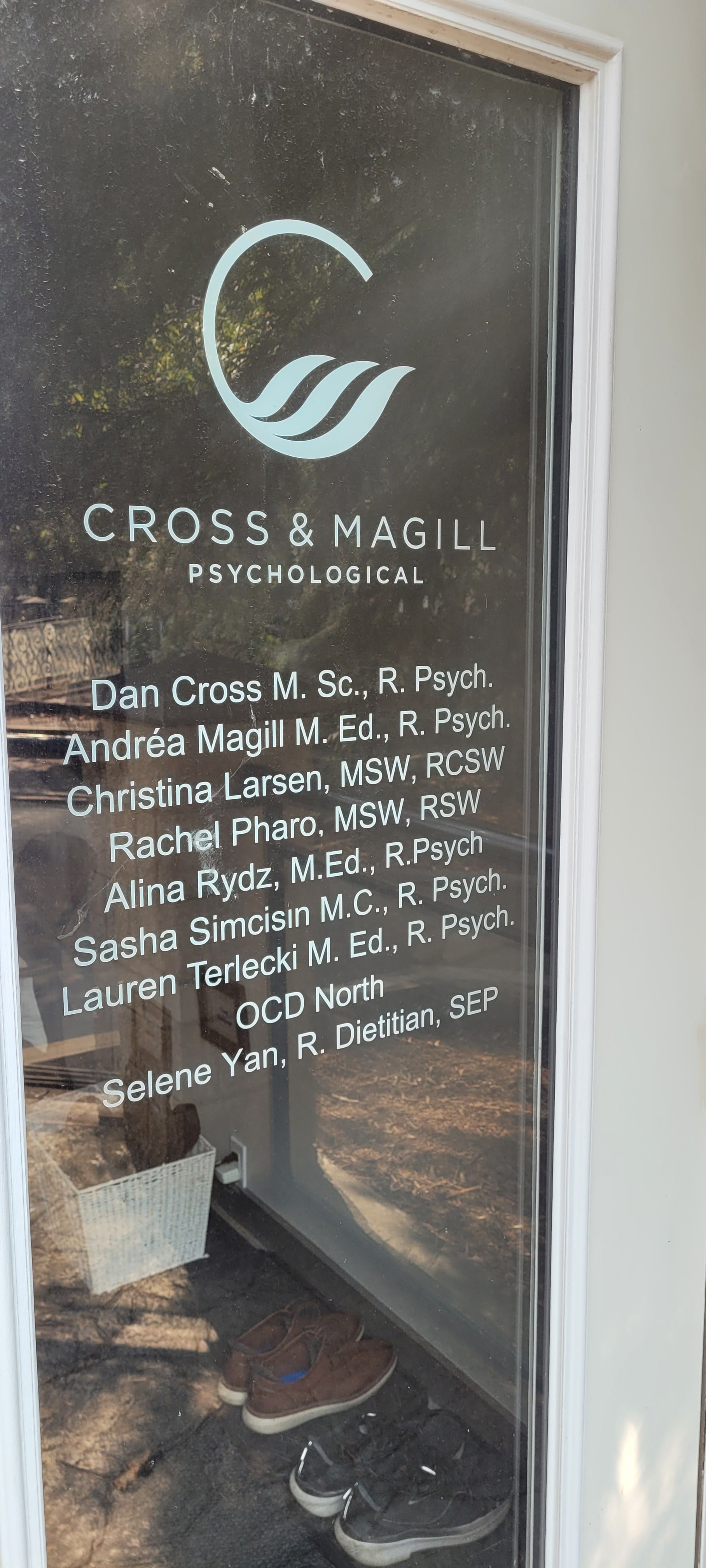 Window Lettering for Cross & Magill Psychological