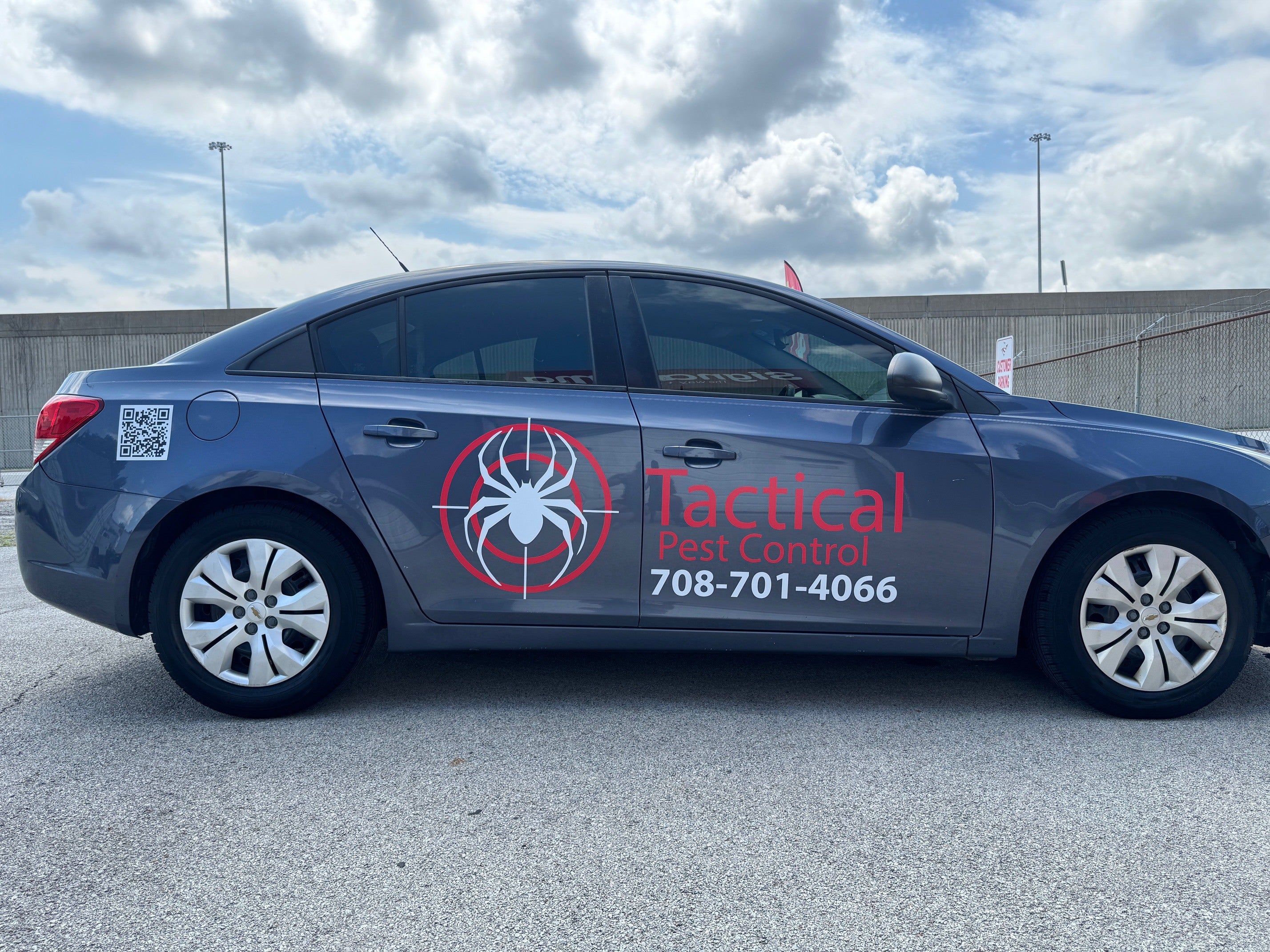 Why Vehicle Fleet Lettering Is One of the Best Ways to Advertise Locally