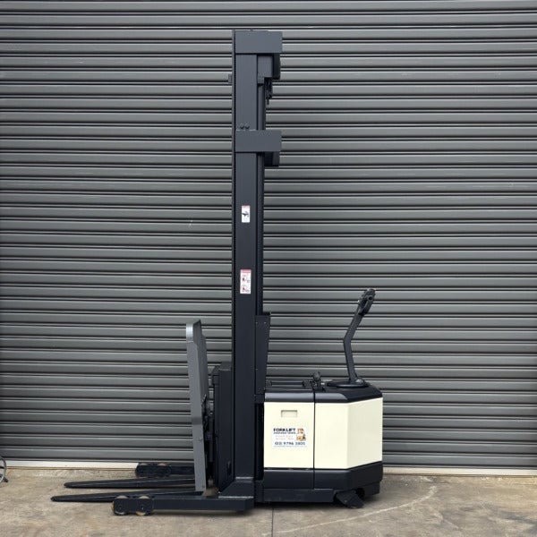Used Crown Electric Walkie Reach #2306