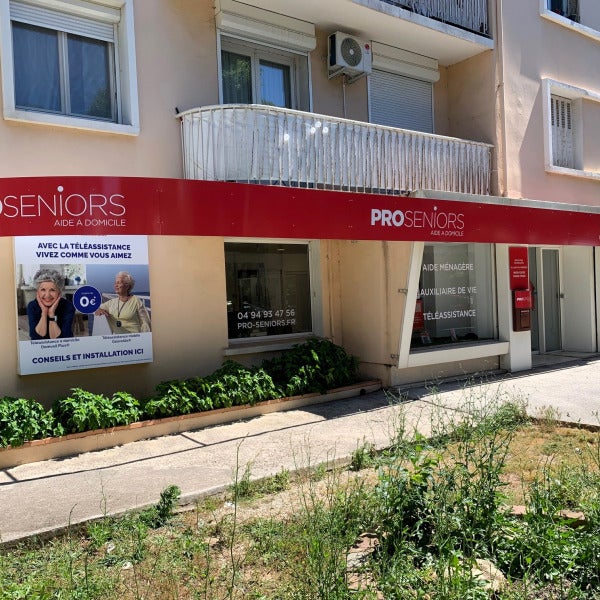 Enseigne, panneaux et décoration vitrines