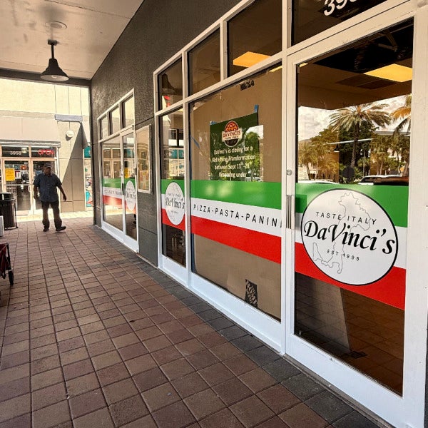 Window Vinyl Brings Italian Flair to Fort Lauderdale’s Favorite Pizza Spot