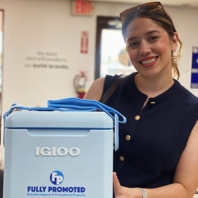 https://cdn.gorilladash.com/images/media/19510567/fully-promoted-usa-igloo-cooler-square-68dad8d1b7811.jpg?auto=webp&crop=1%3A1%2Csmart&width=400