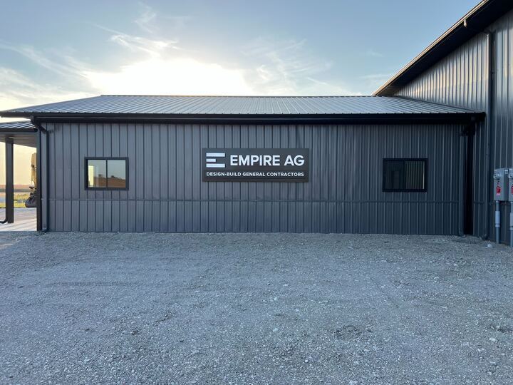 Building & Commercial Signs