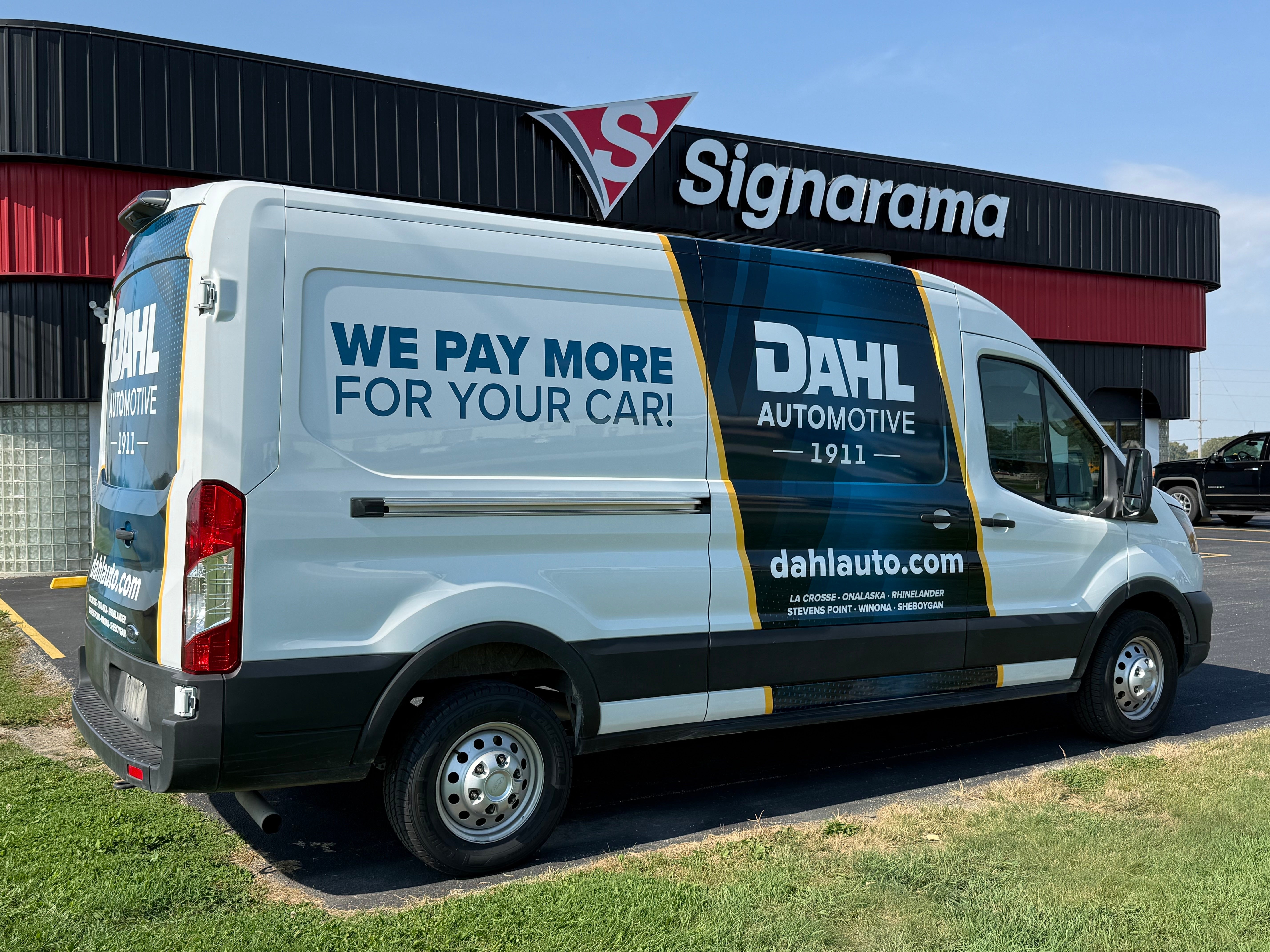 Fleet Graphics & Vehicle Branding: A Smart Way to Increase Visibility Year-Round