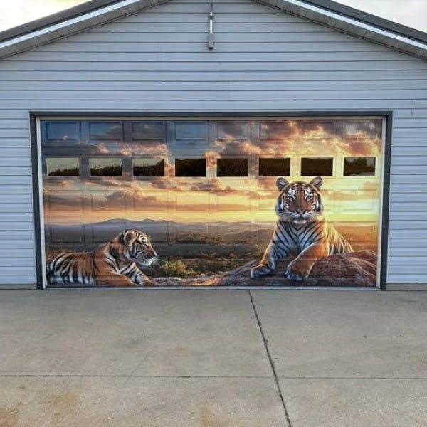 Garage Door: Tiger