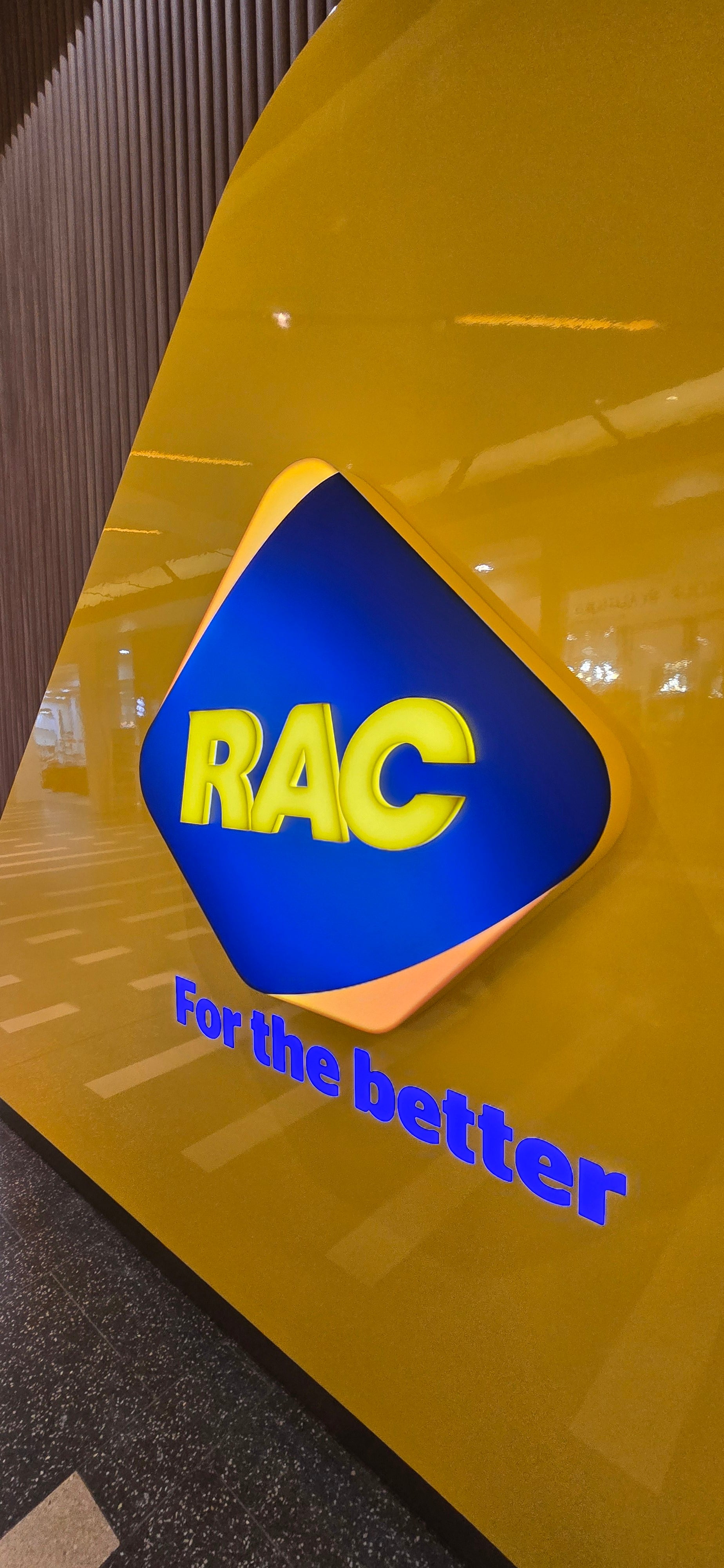 Transforming Travel: Stunning New RAC Travel Signage at Lakeside Joondalup