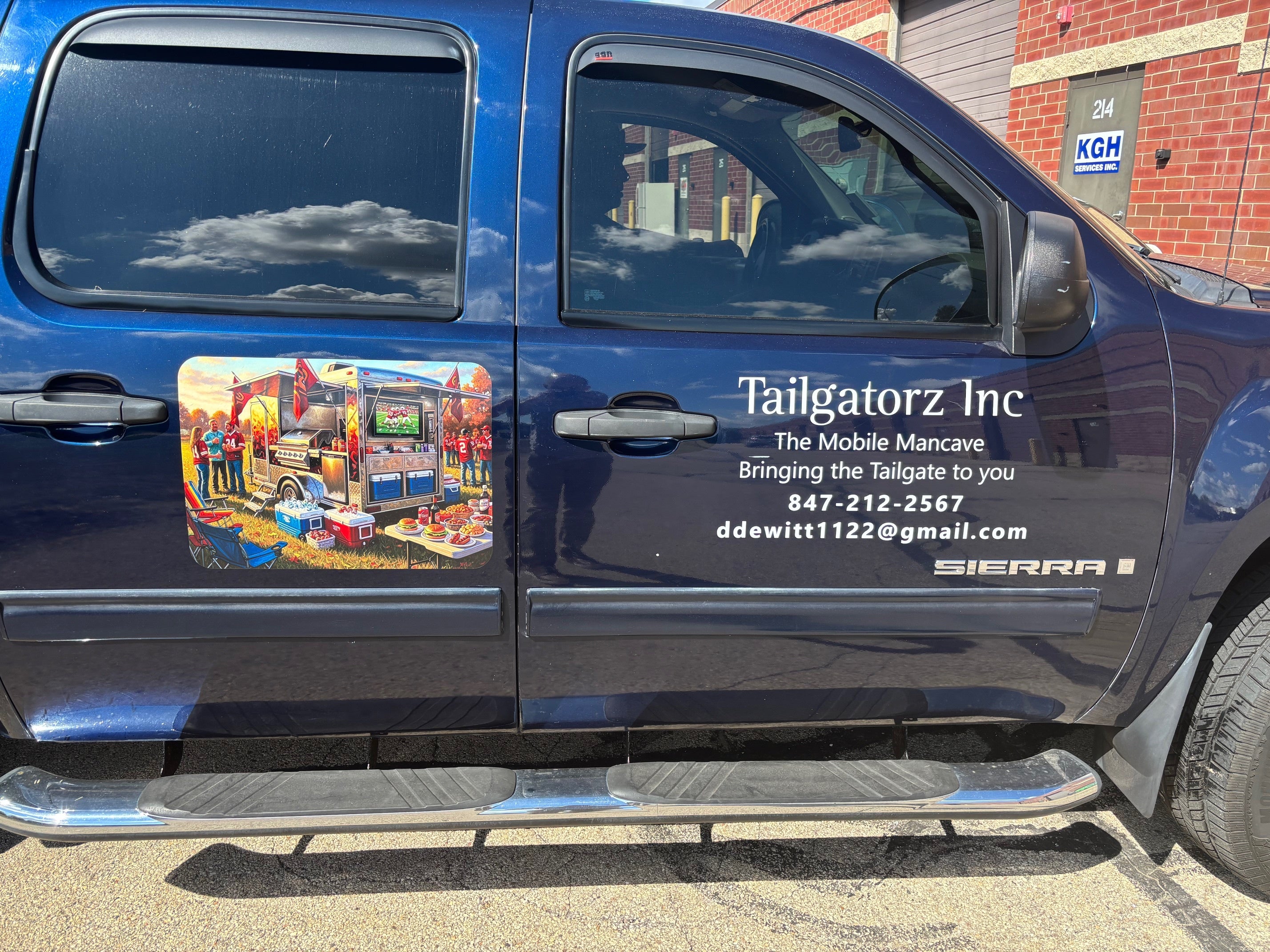 Don't just drive - advertise!