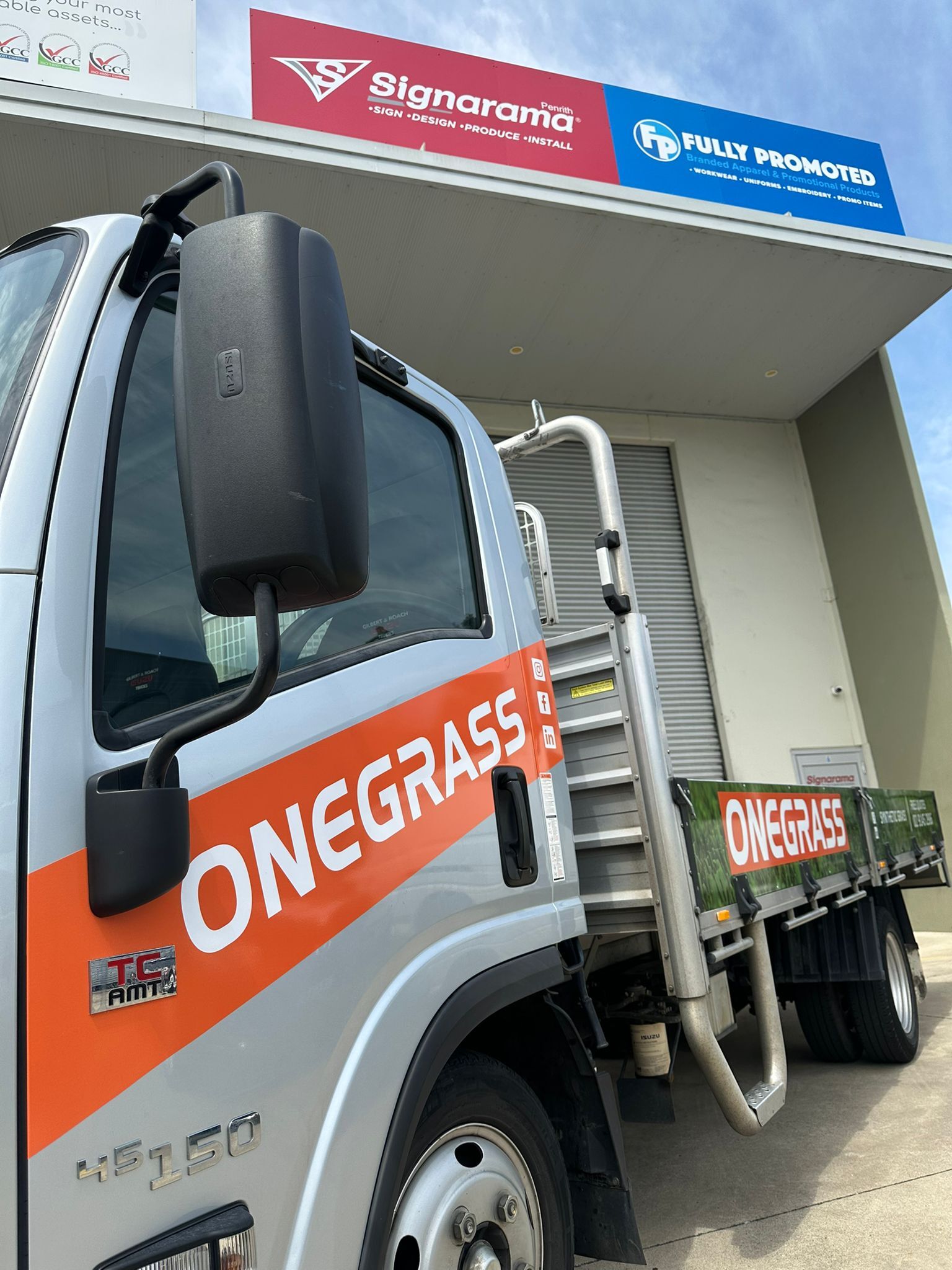 OneGrass Vehicle Wrap