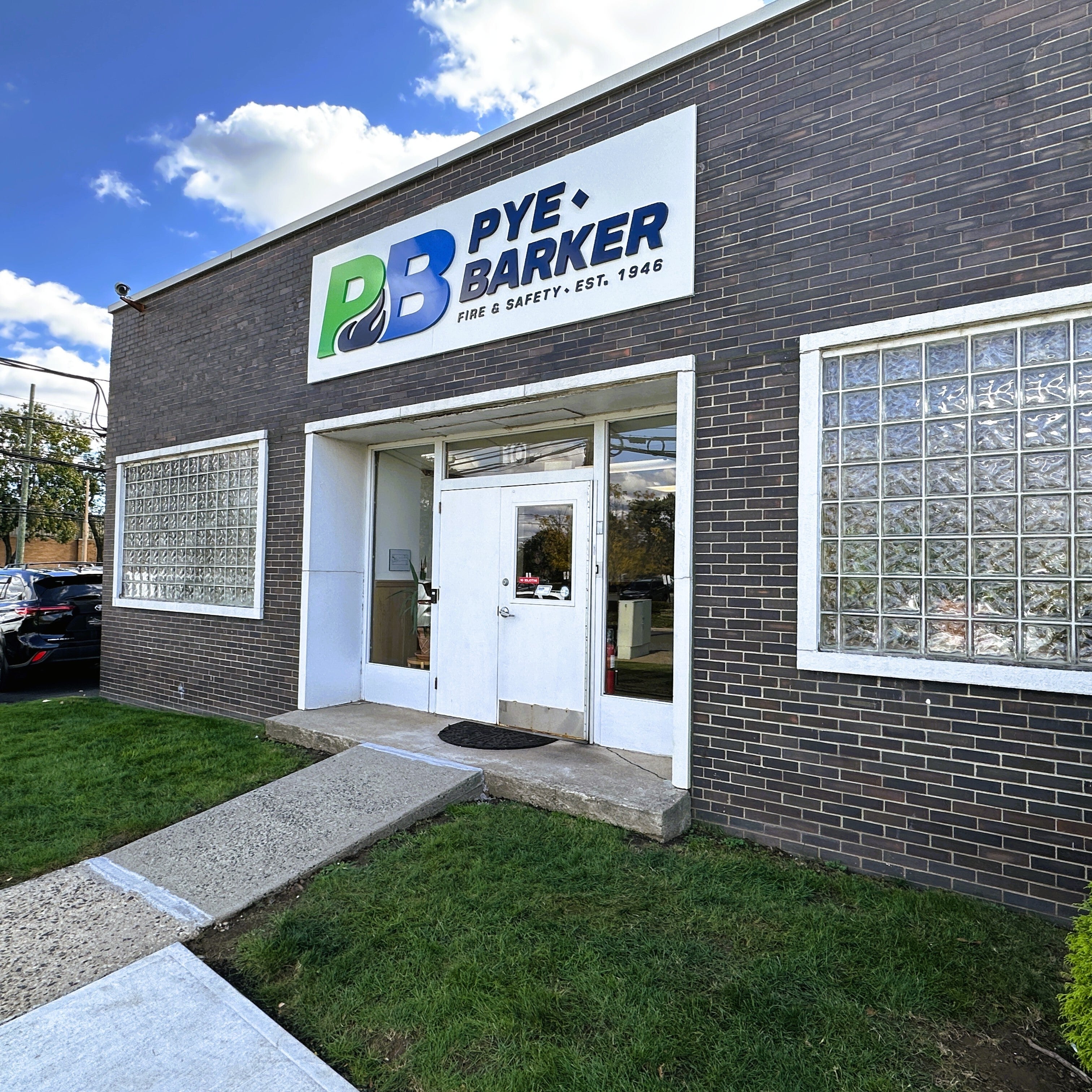 Exterior Signs Should Be as Easy as Pye