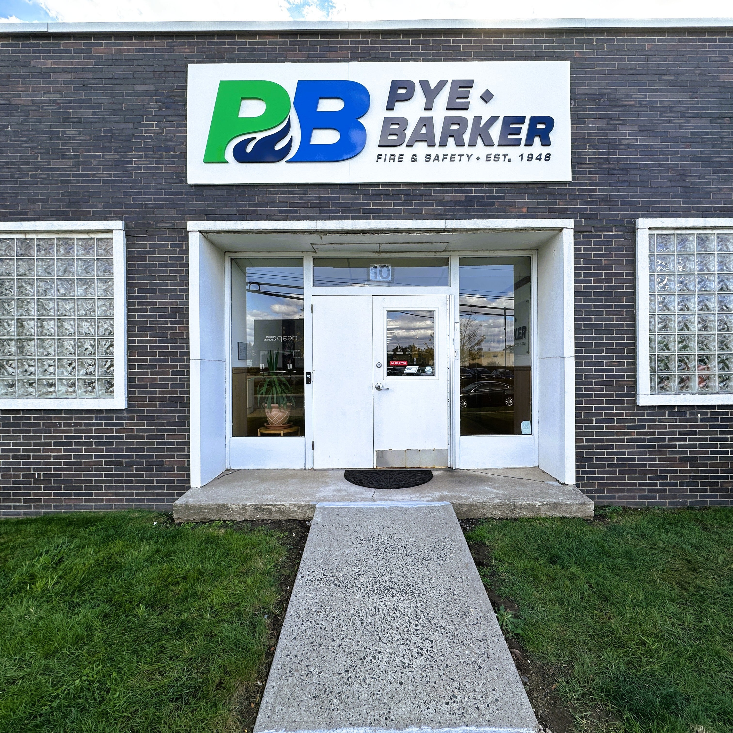 Exterior Signs Should Be as Easy as Pye