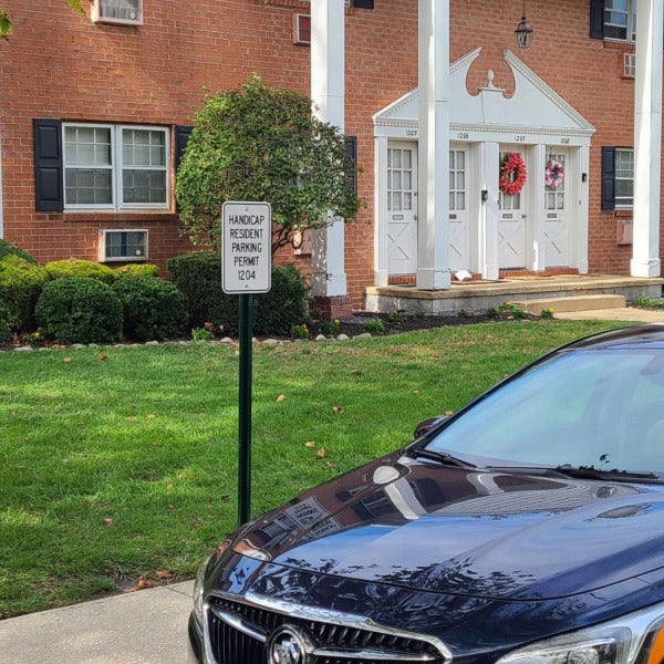Handicap resident sign