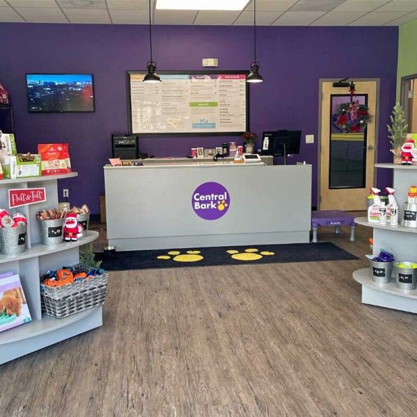 Central Bark® Triumphs with 15% Growth in Q3 as Franchisees Shine