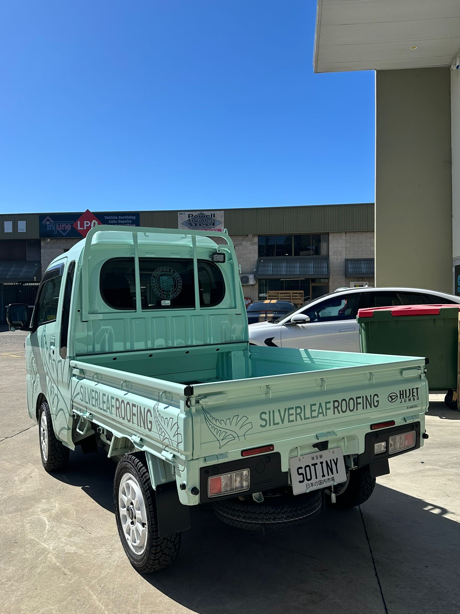 Silverleaf Roofing Vehicle Wraps