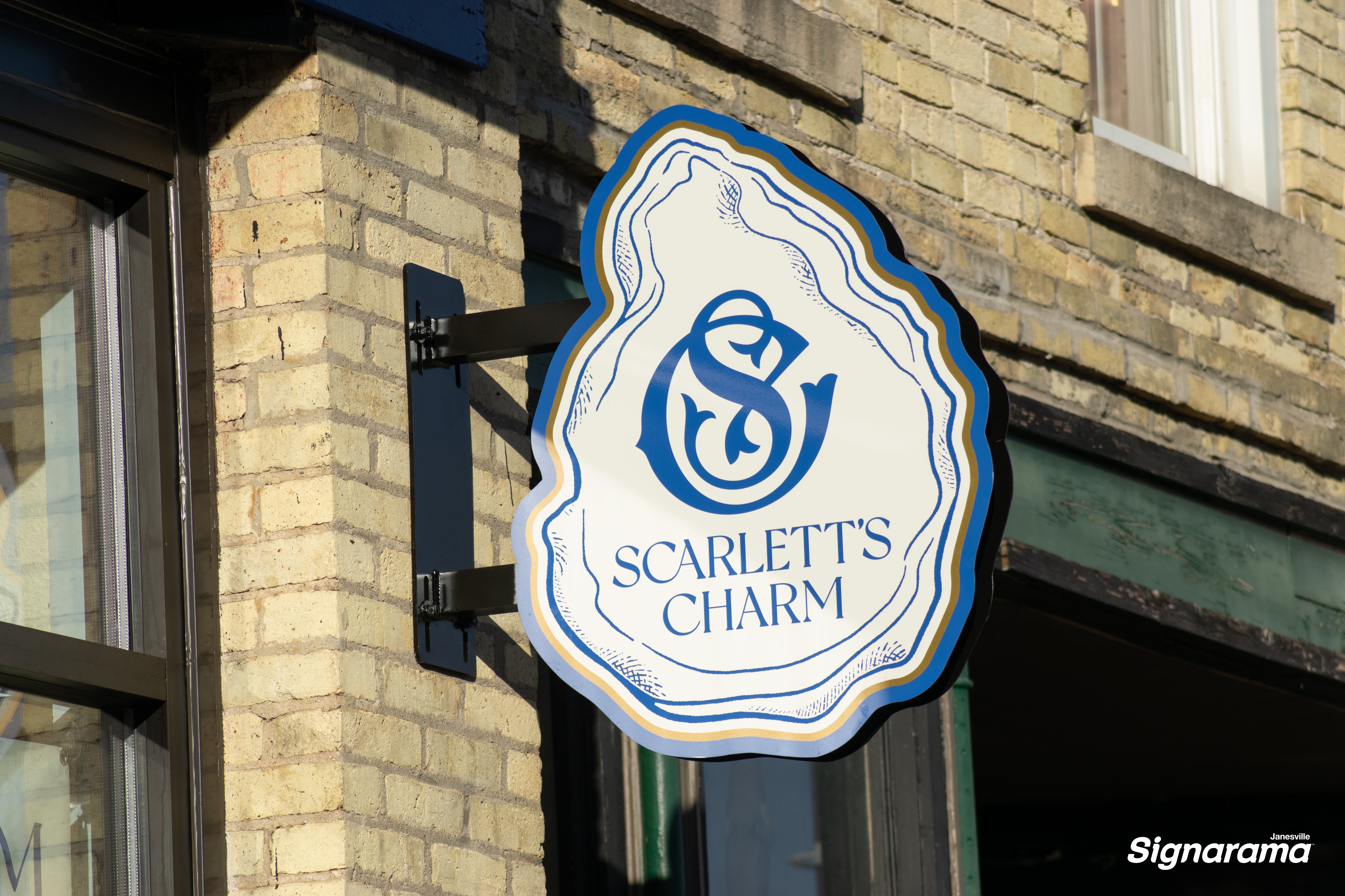Building & Commercial Signs