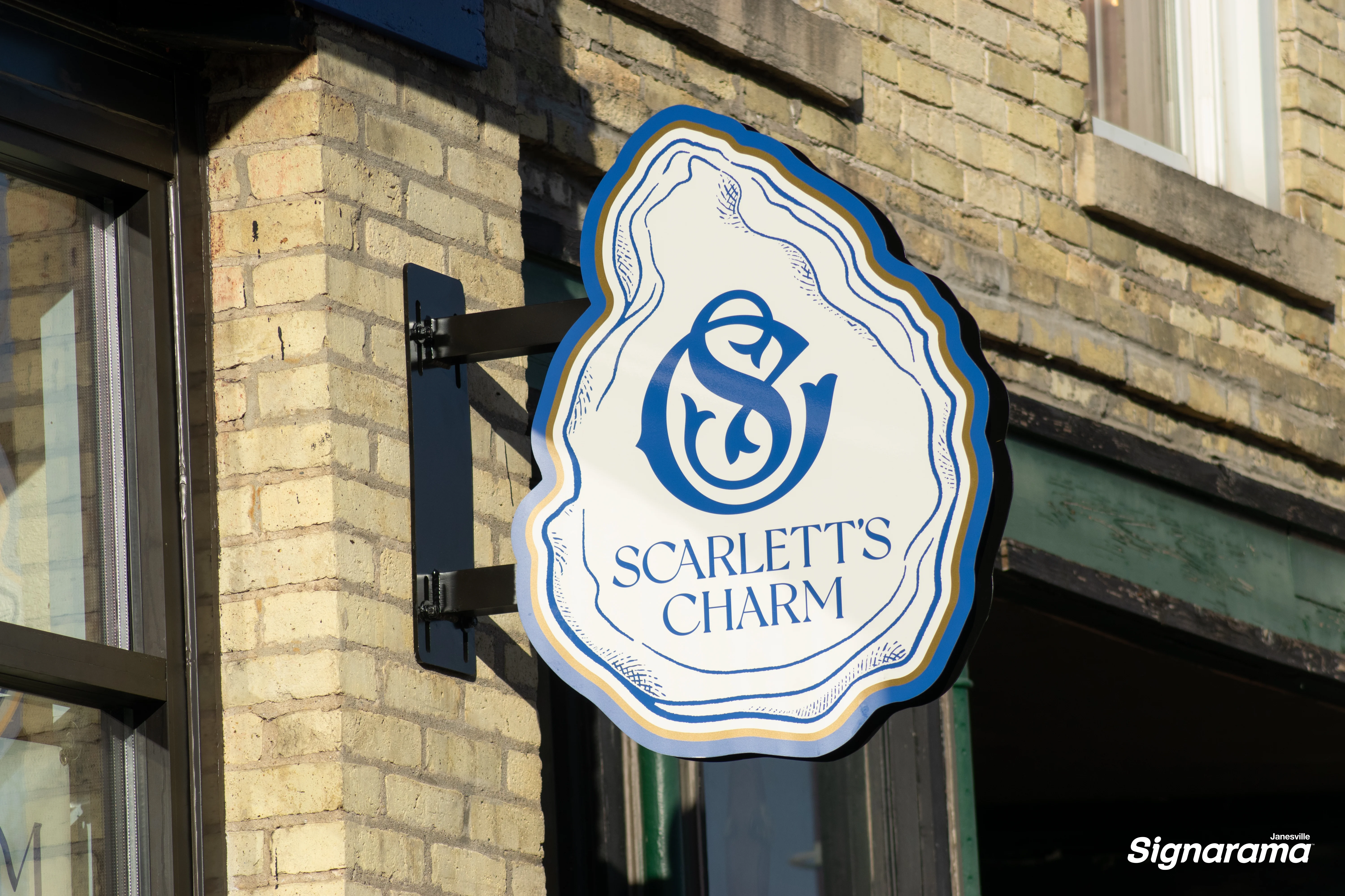 Building & Commercial Signs