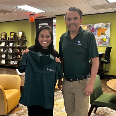 https://cdn.gorilladash.com/images/media/19915435/fully-promoted-usa-custom-polos-for-transworld-business-advisors-houston-square-6908c17295776.jpg?auto=webp&crop=1%3A1%2Csmart&width=400