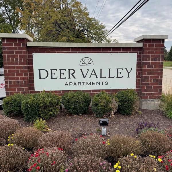 Custom Signs in Libertyville IL, Vernon Hills IL, & Mundelein IL