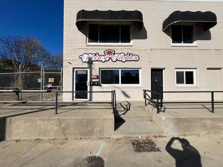 Building & Commercial Signs