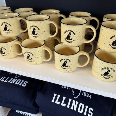 https://cdn.gorilladash.com/images/media/19919976/fully-promoted-usa-mug-display-square-690baf9ba02b0.jpg?auto=webp&crop=1%3A1%2Csmart&width=400