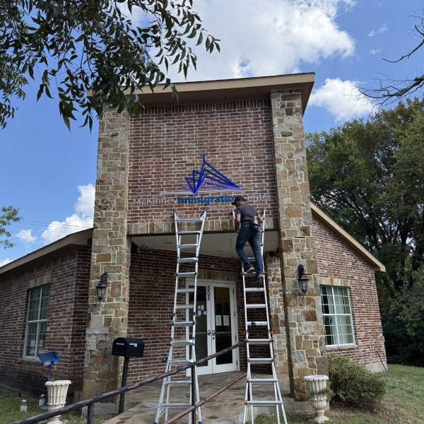 Dimensional Letters at McKinney Immigration Center
