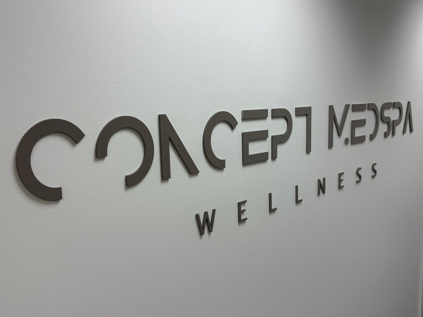 Transforming Concept Med Spa Vienna With Modern Acrylic Lettering & Interior Branding