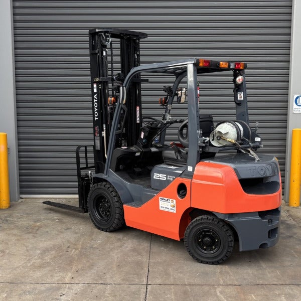 Used Toyota LPG Forklift #2324