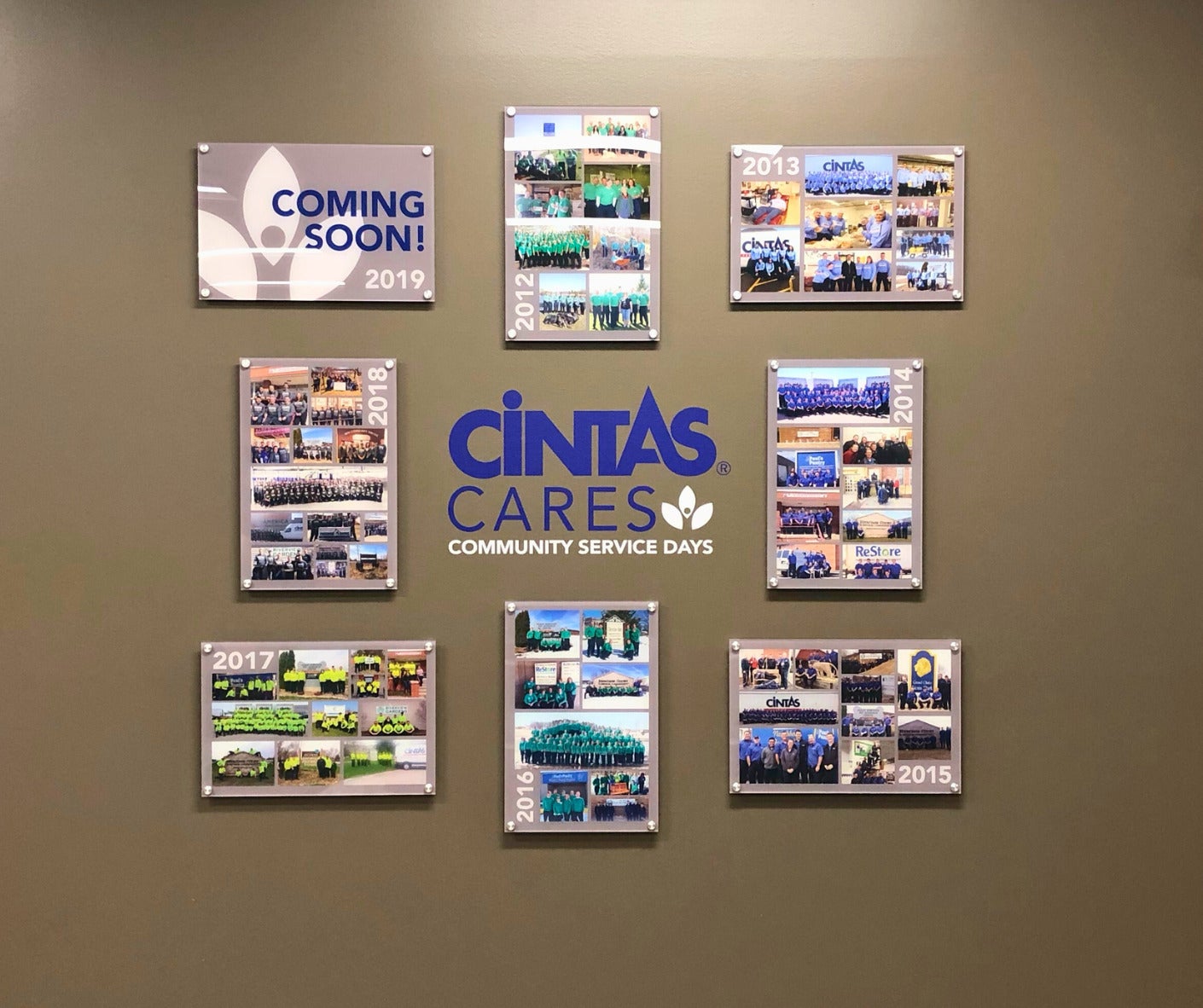 How Interior Signage Shapes the Customer Experience