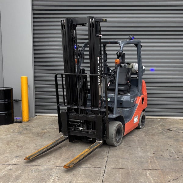 Used Toyota LPG Forklift #2304