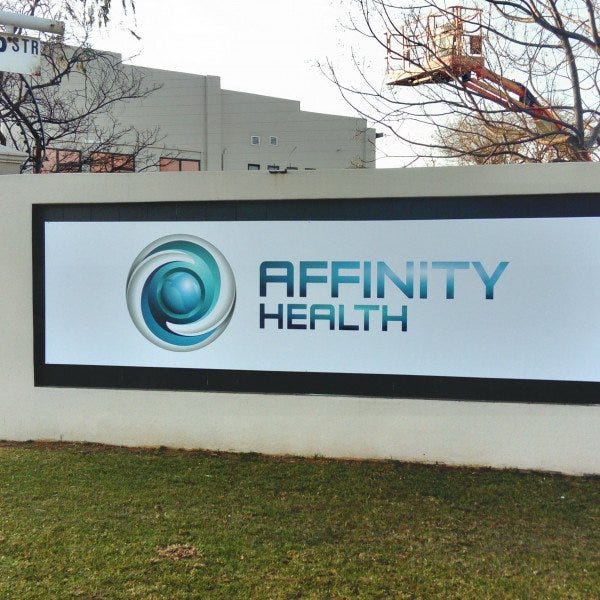 banner on frame