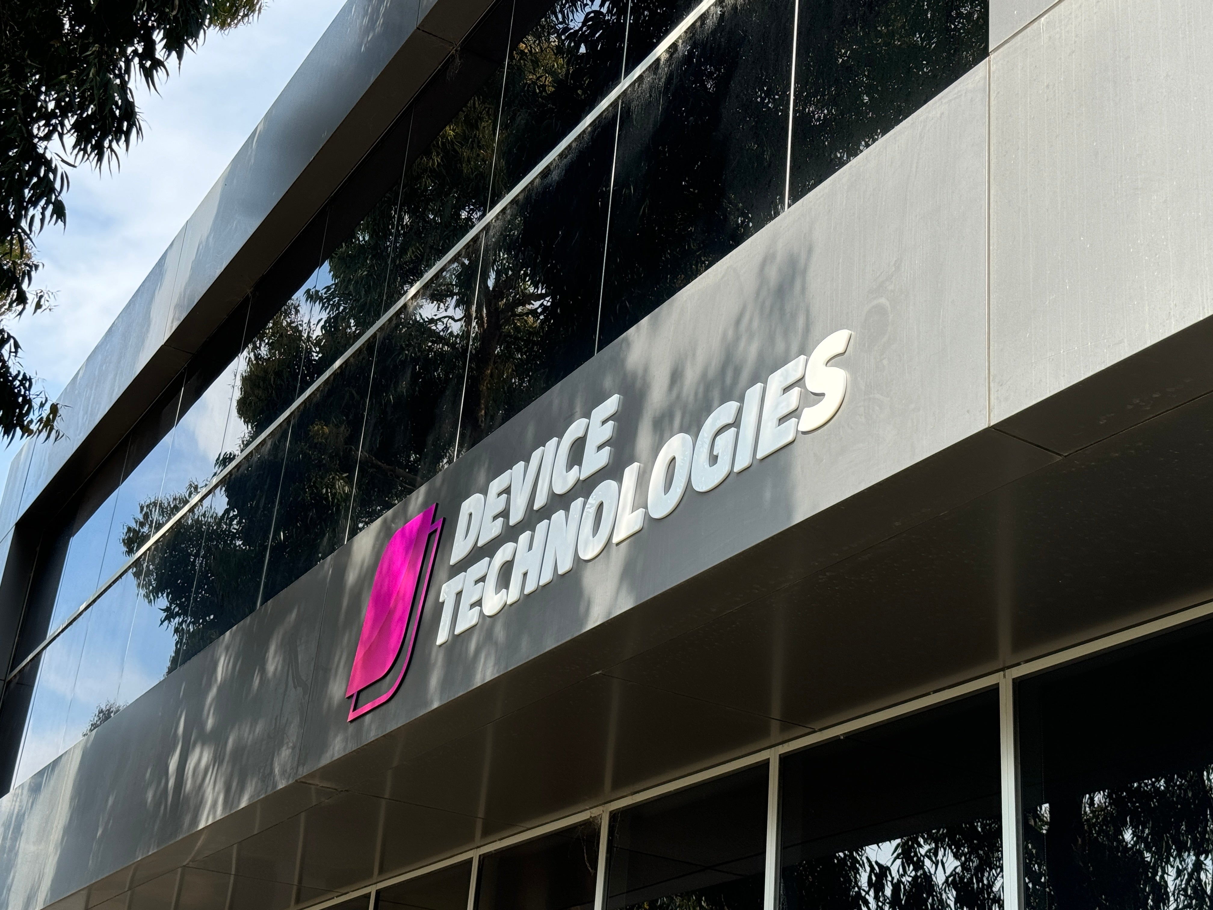 Sleek Acrylic Fascia Sign Designed for a Tech-Focused Workplace